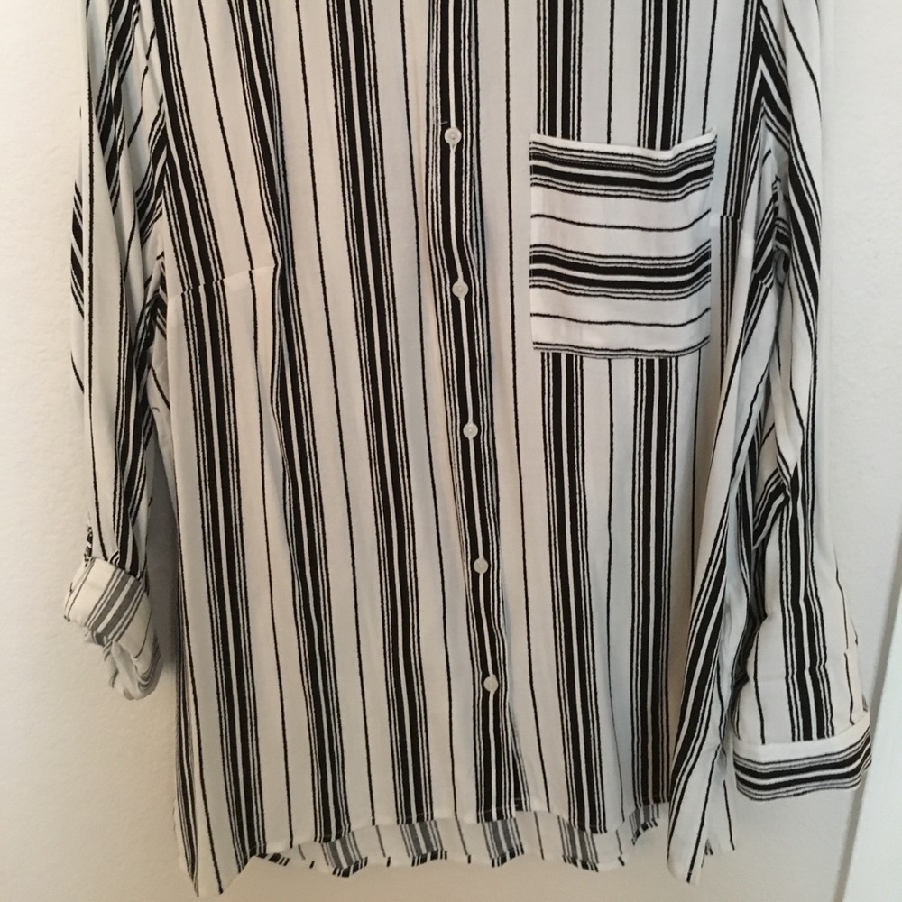H&M black and white striped button up